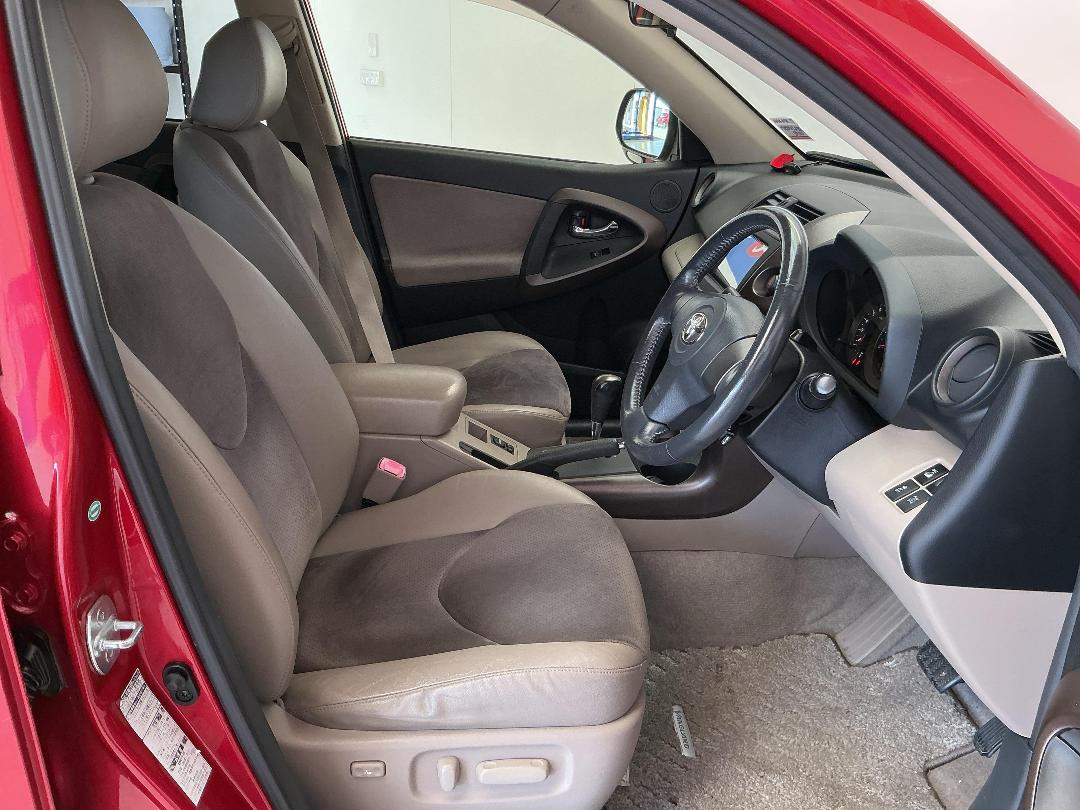 Photo '16' of Toyota Vanguard Photo '16' of Toyota Vanguard