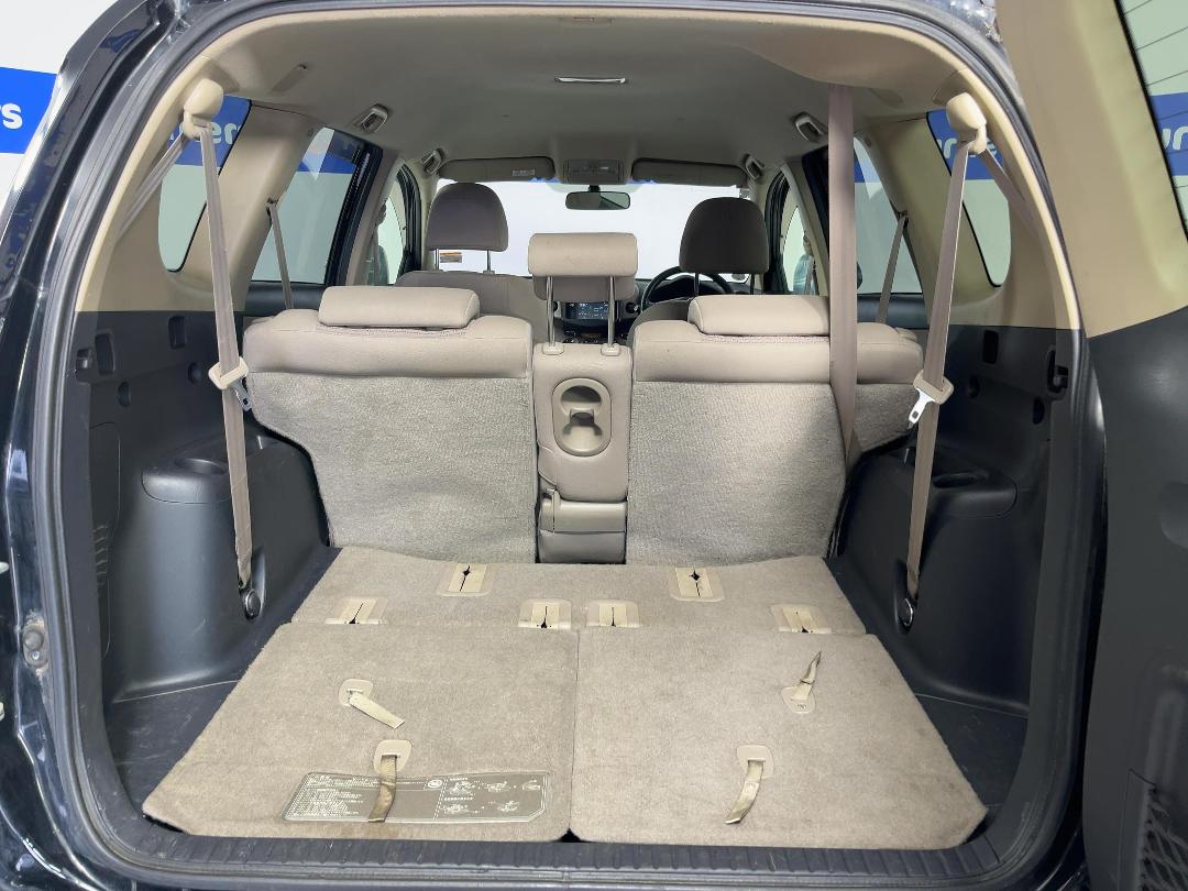 Photo '14' of Toyota Vanguard