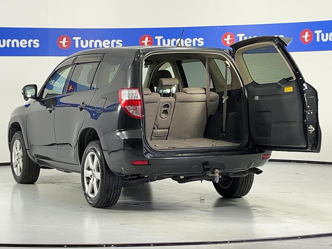 Photo '23' of Toyota Vanguard