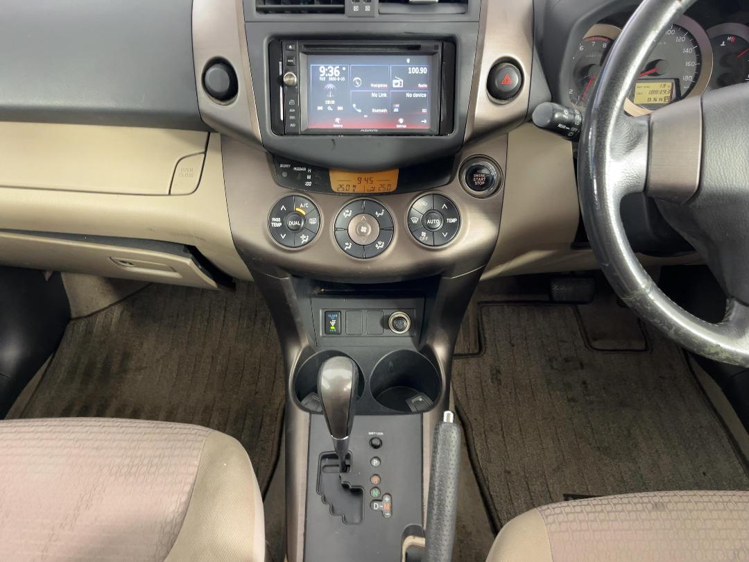 Photo '18' of Toyota Vanguard