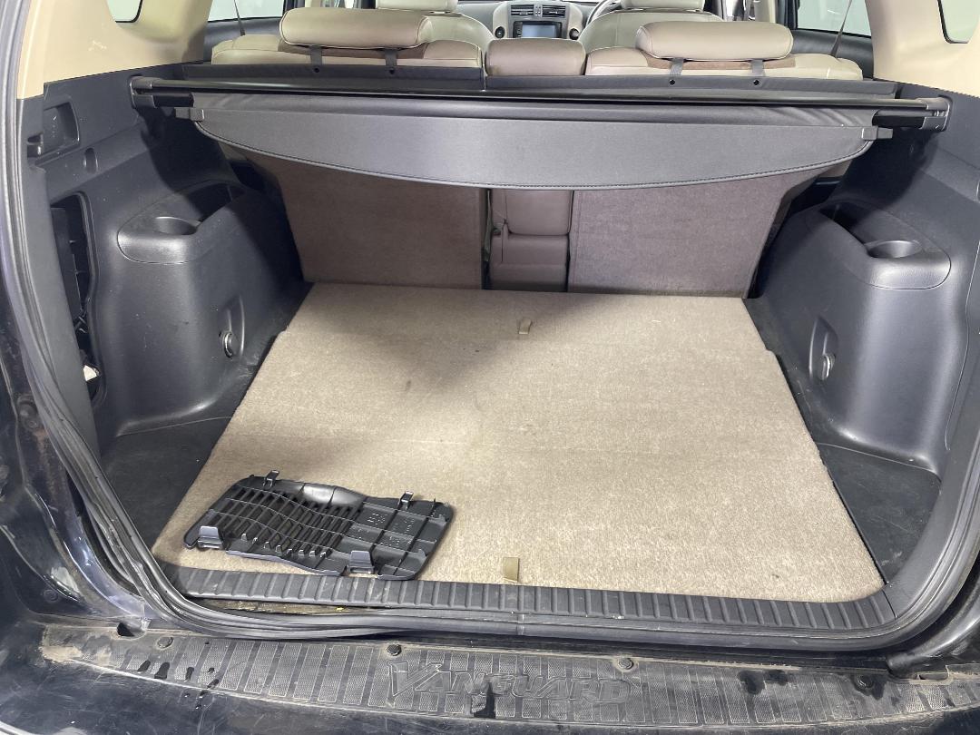 Photo '12' of Toyota Vanguard