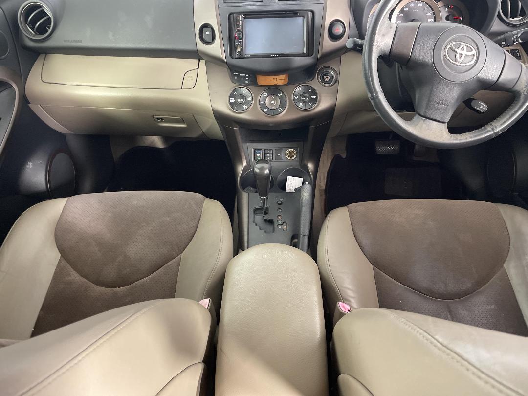 Photo '16' of Toyota Vanguard