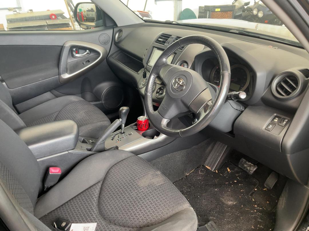 Photo '9' of Toyota Vanguard