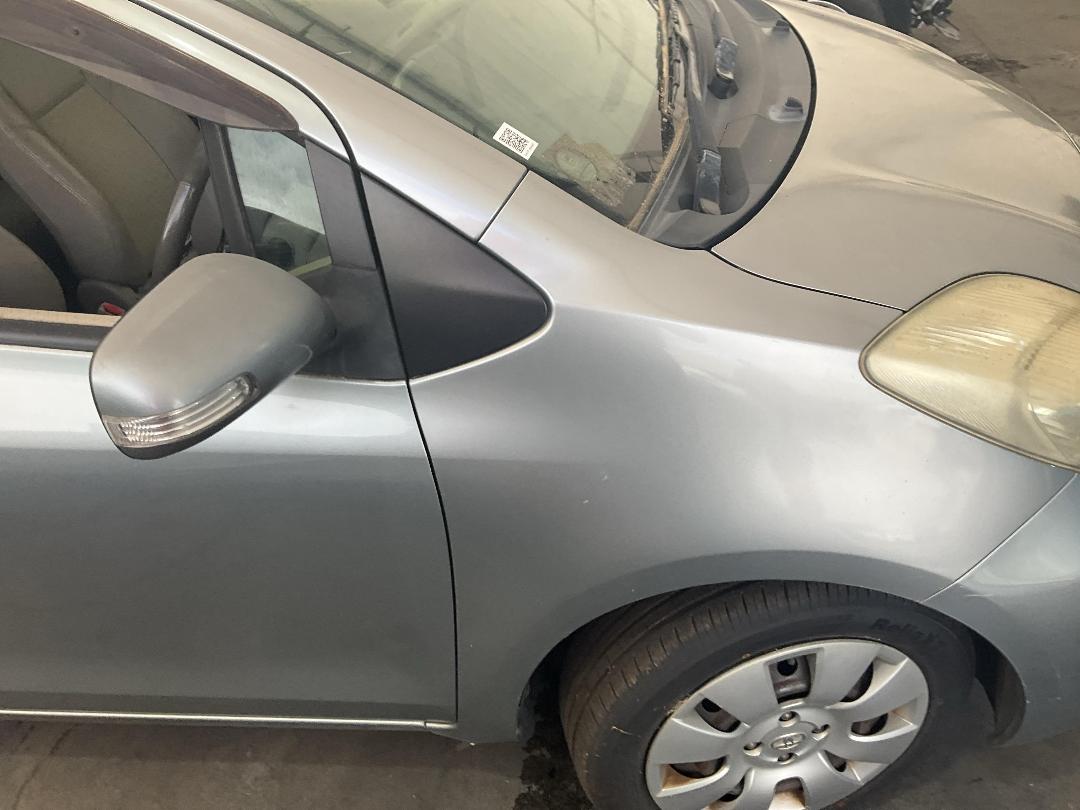 Photo '7' of Toyota Vitz