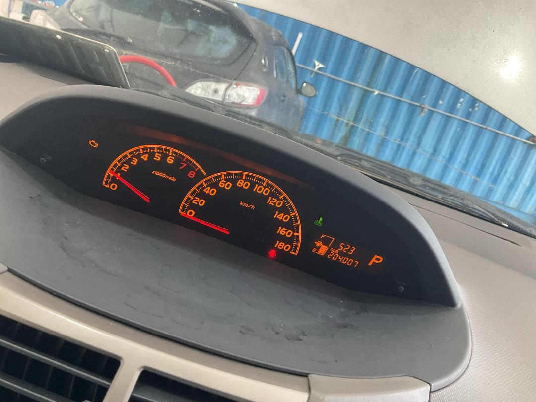 Photo '21' of Toyota Vitz