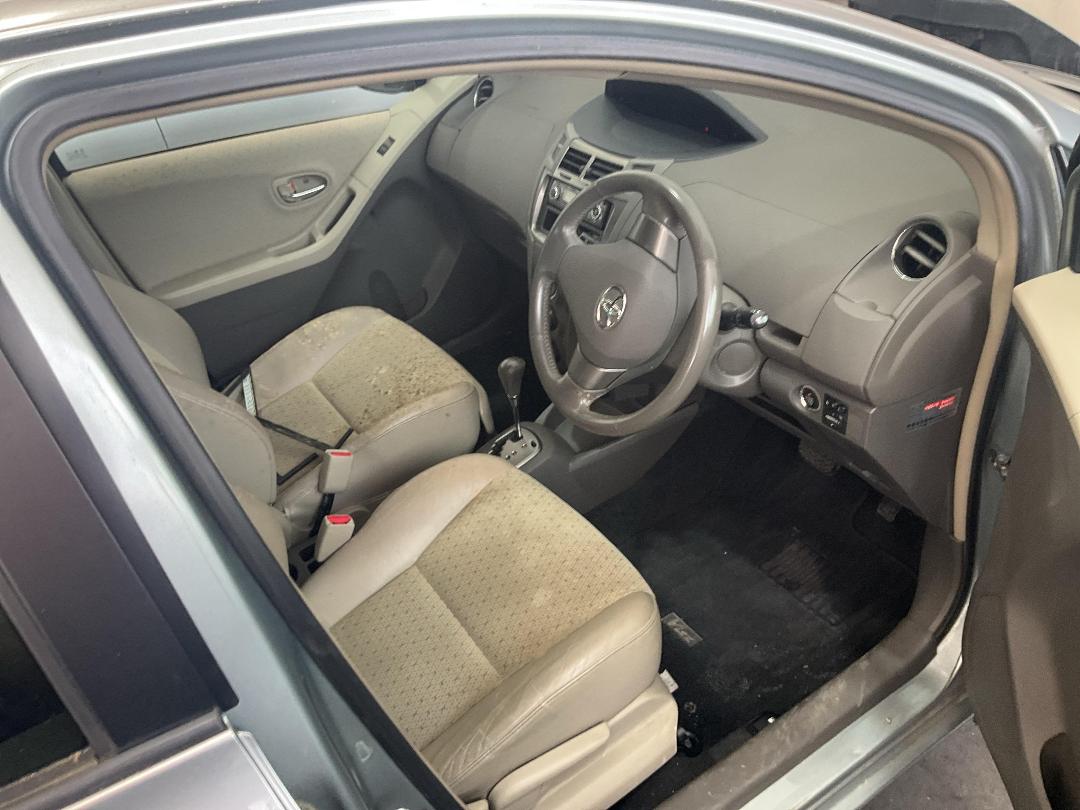 Photo '19' of Toyota Vitz