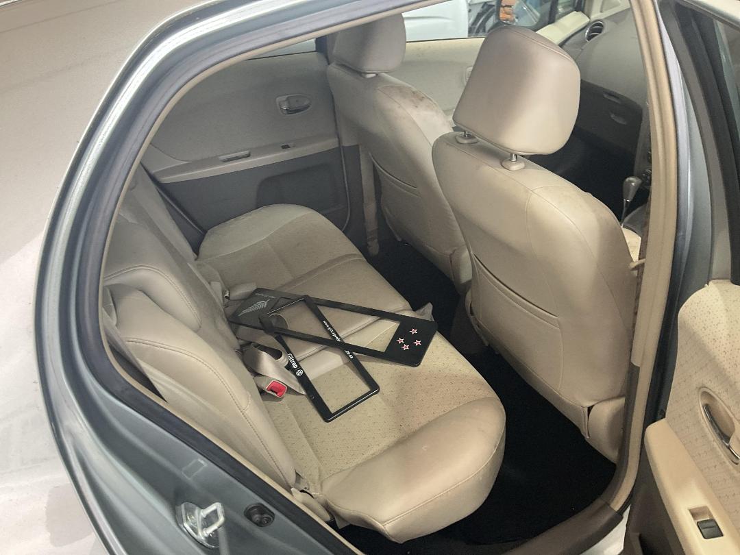 Photo '22' of Toyota Vitz