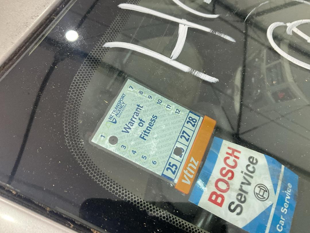 Photo '24' of Toyota Vitz