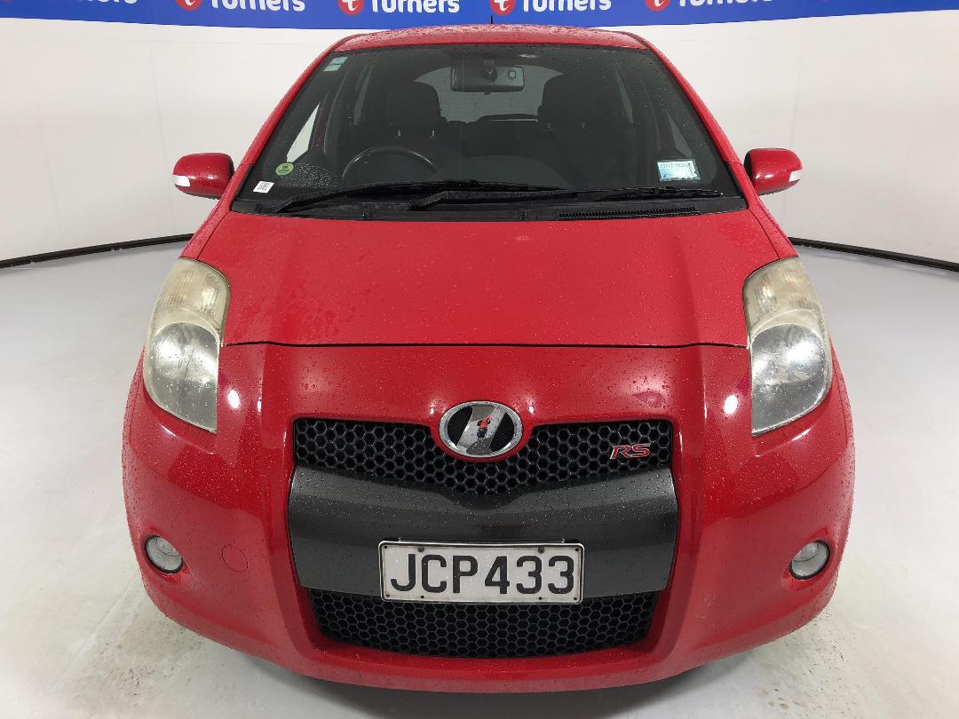 Photo '2' of Toyota Vitz