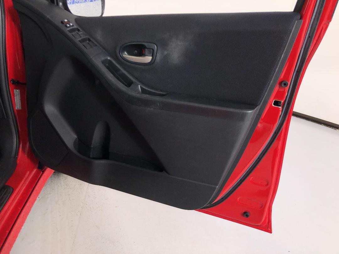 Photo '15' of Toyota Vitz