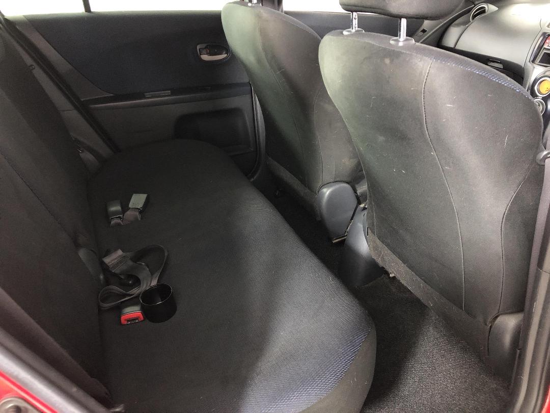 Photo '20' of Toyota Vitz