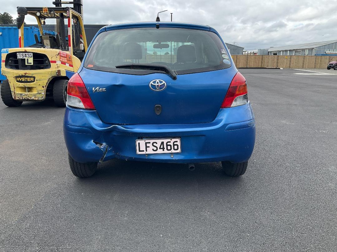 Photo '4' of Toyota Vitz Photo '4' of Toyota Vitz