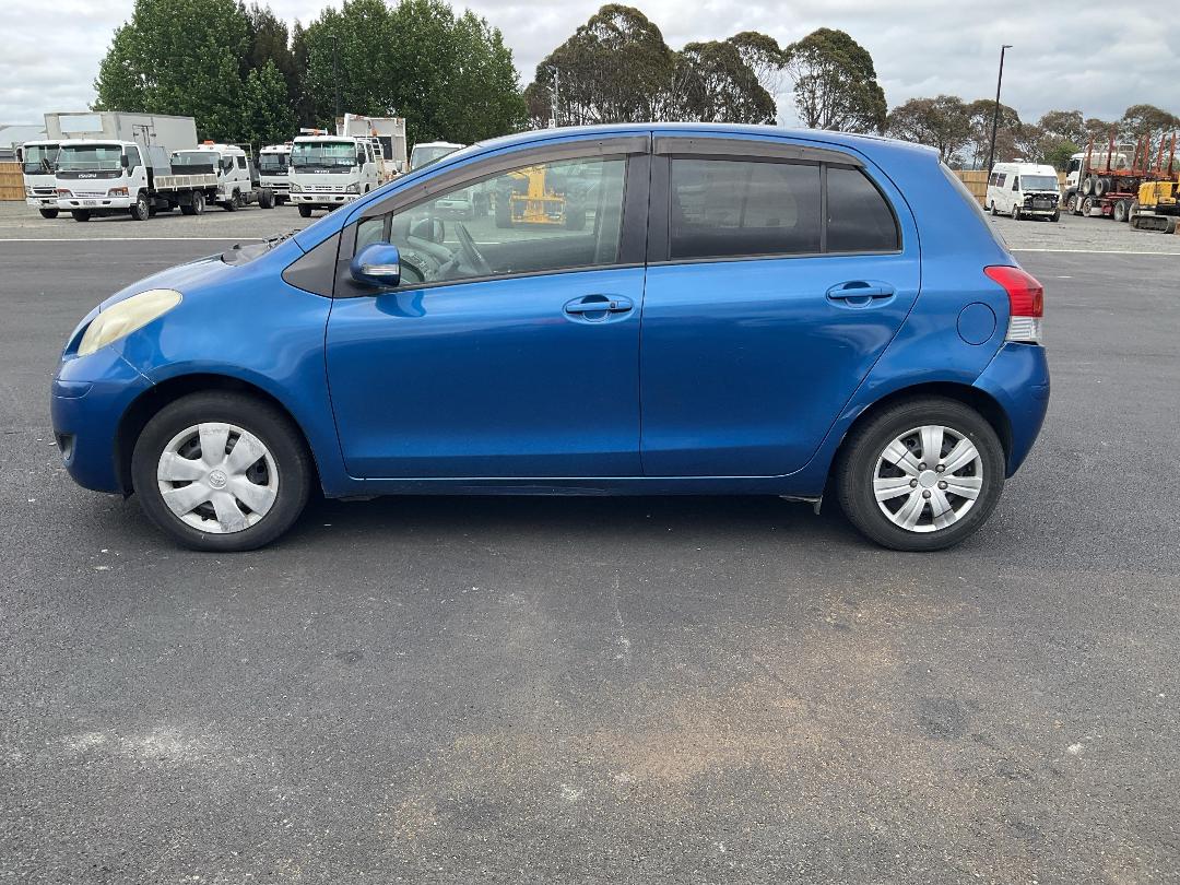 Photo '6' of Toyota Vitz Photo '6' of Toyota Vitz