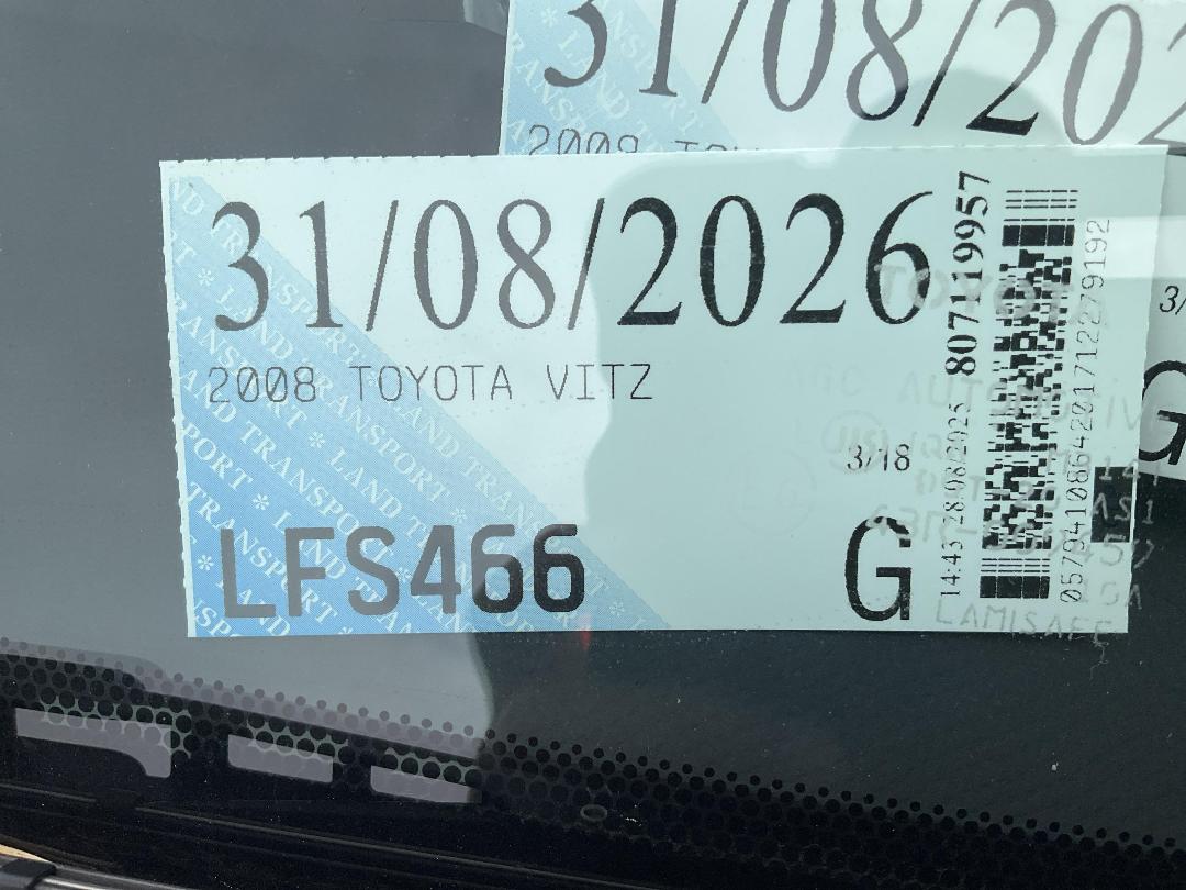 Photo '13' of Toyota Vitz Photo '13' of Toyota Vitz