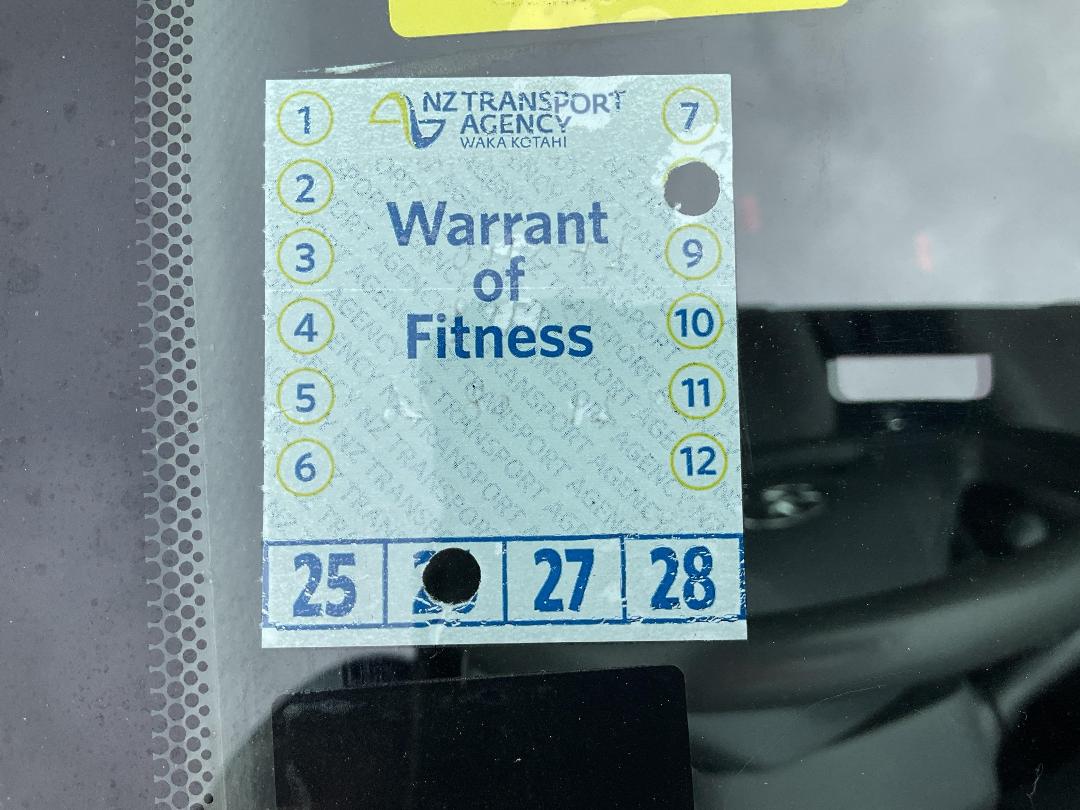 Photo '14' of Toyota Vitz Photo '14' of Toyota Vitz