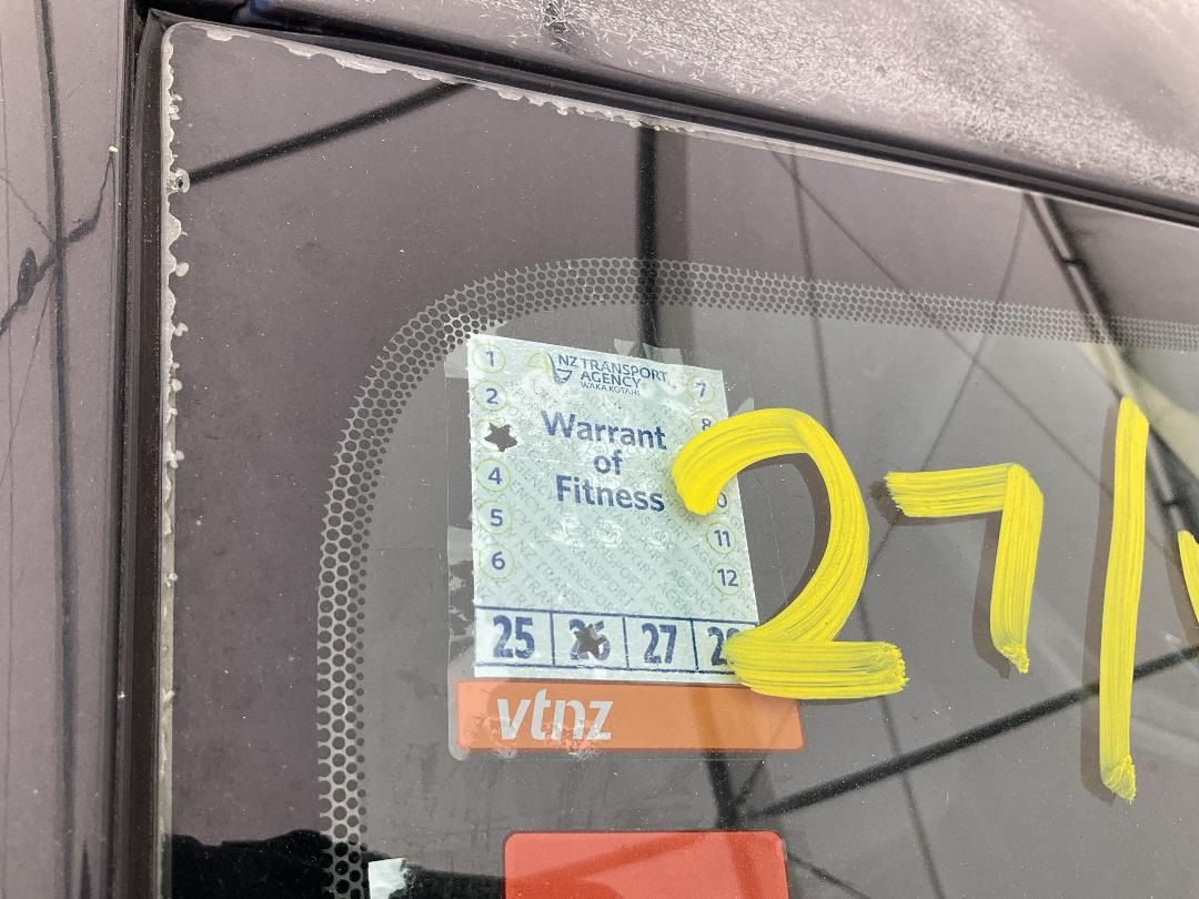 Photo '12' of Toyota Vitz Photo '12' of Toyota Vitz