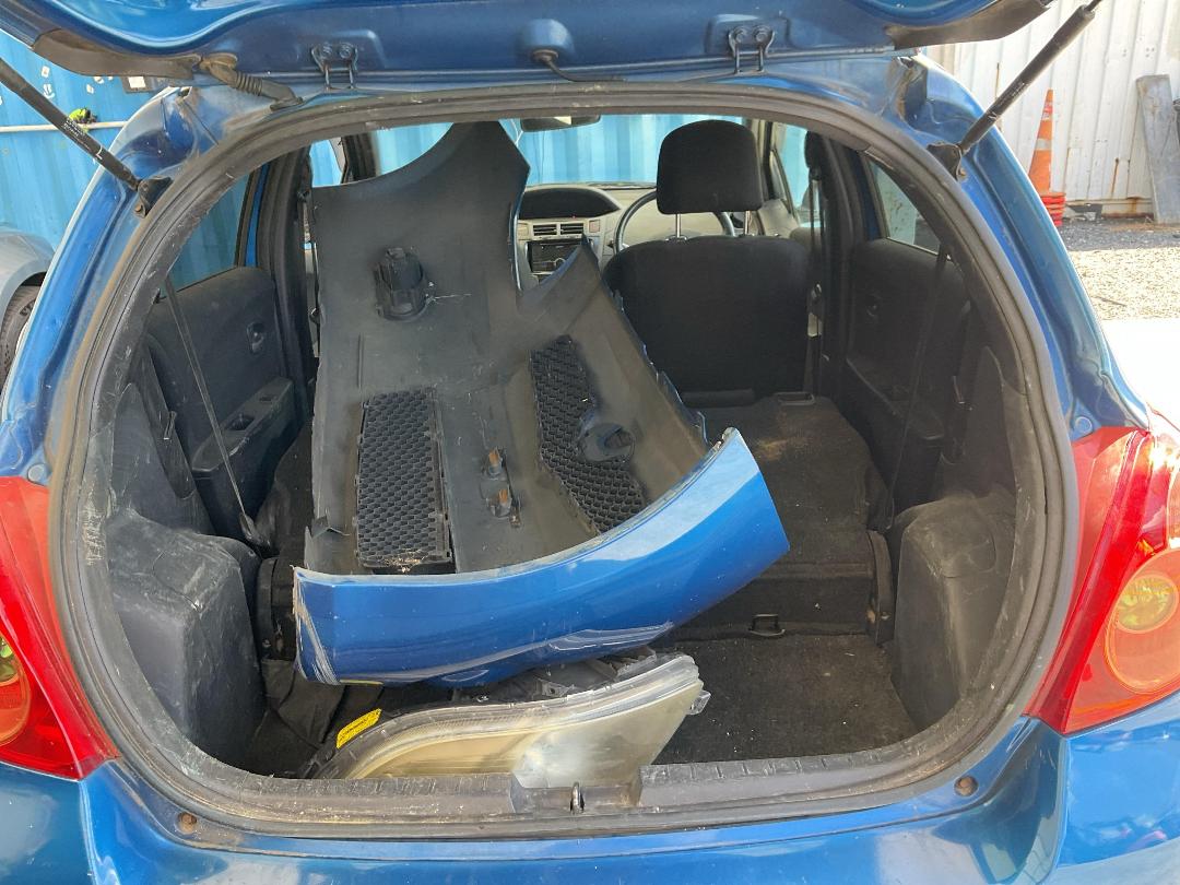 Photo '5' of Toyota Vitz