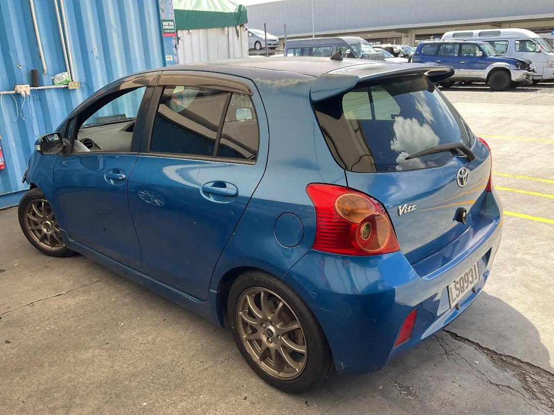 Photo '3' of Toyota Vitz