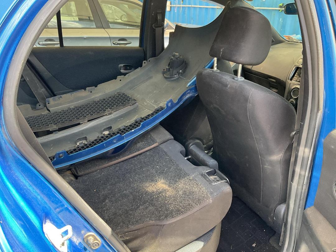 Photo '7' of Toyota Vitz