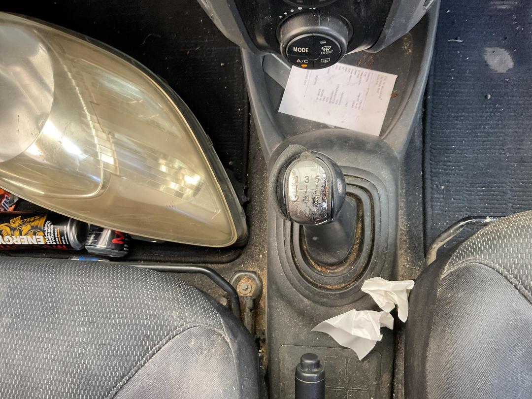 Photo '10' of Toyota Vitz