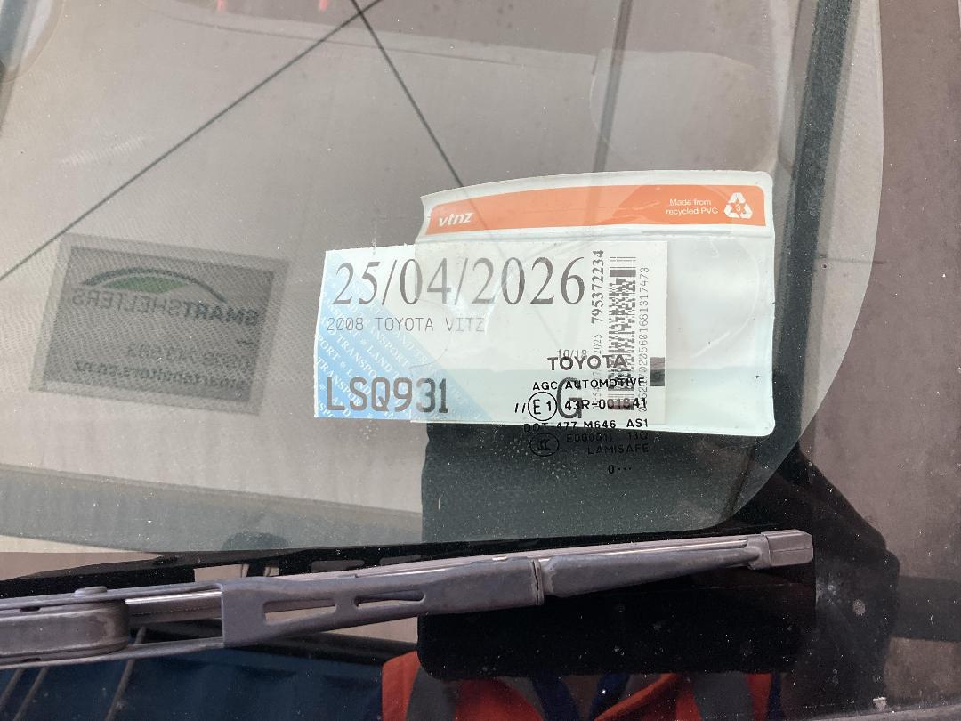 Photo '16' of Toyota Vitz