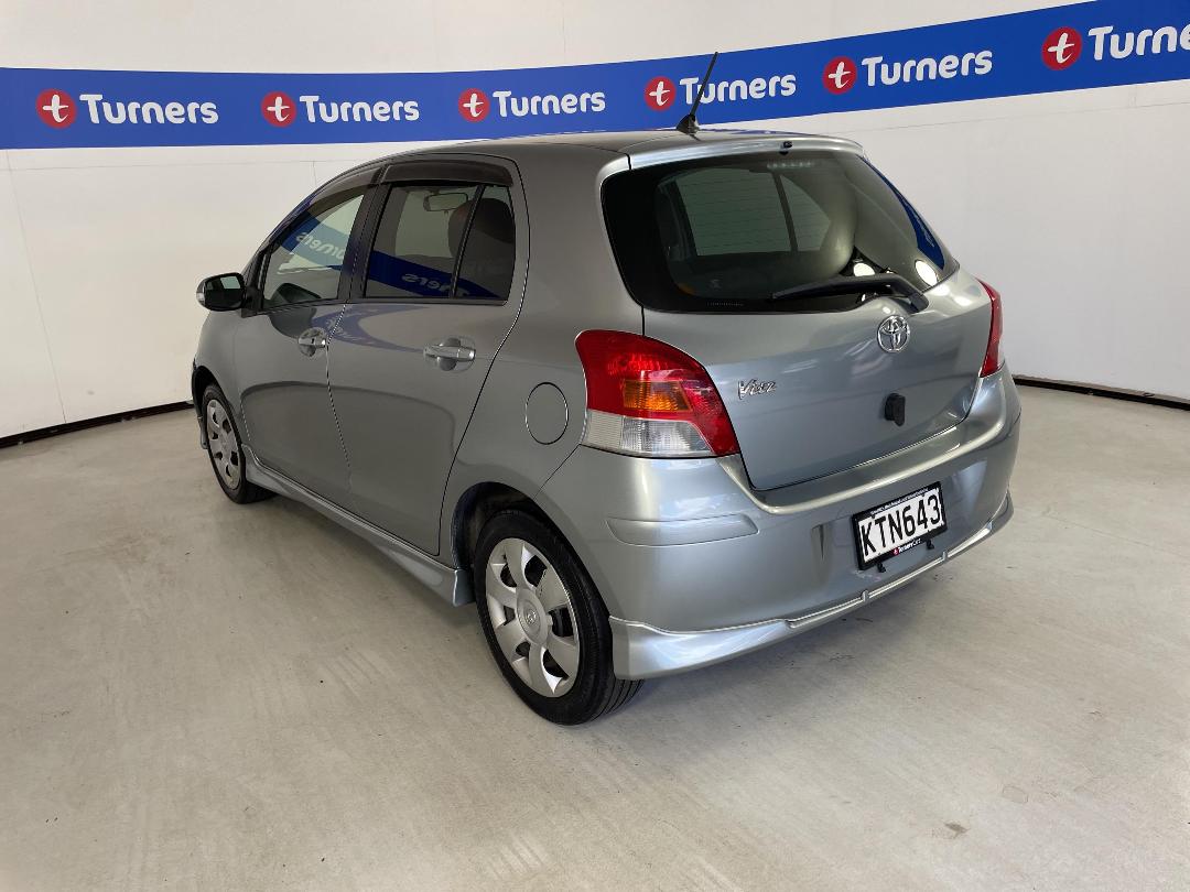 Photo '5' of Toyota Vitz