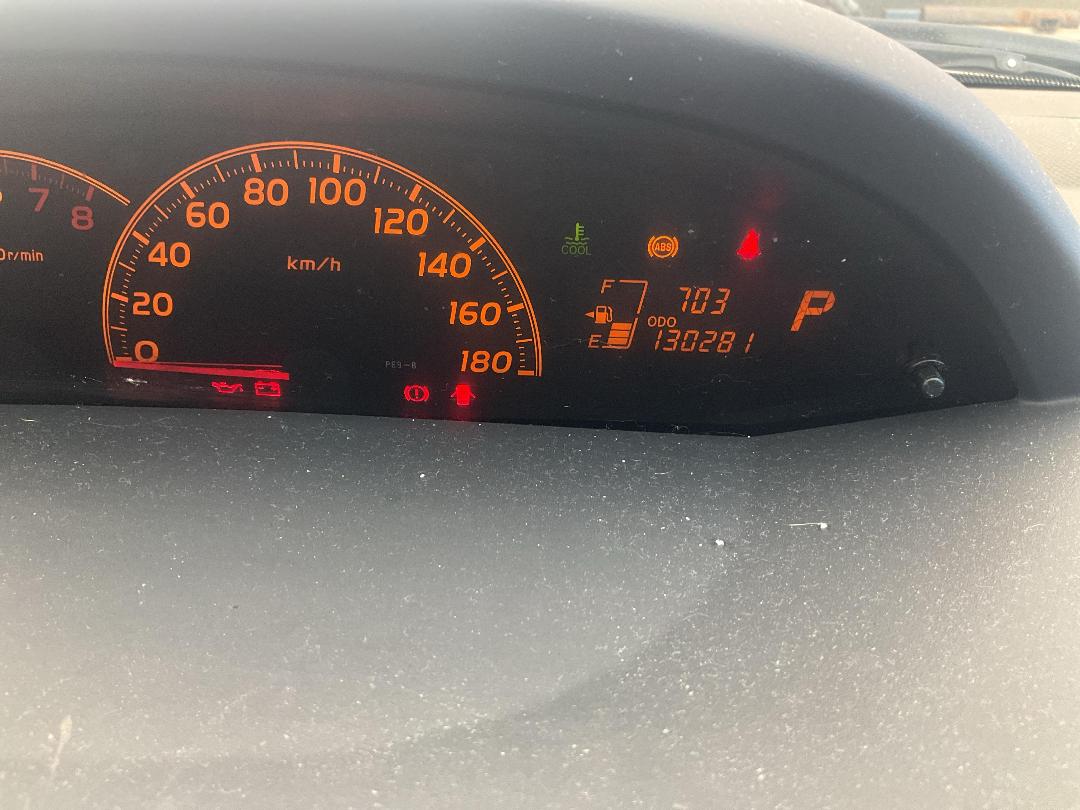 Photo '8' of Toyota Vitz