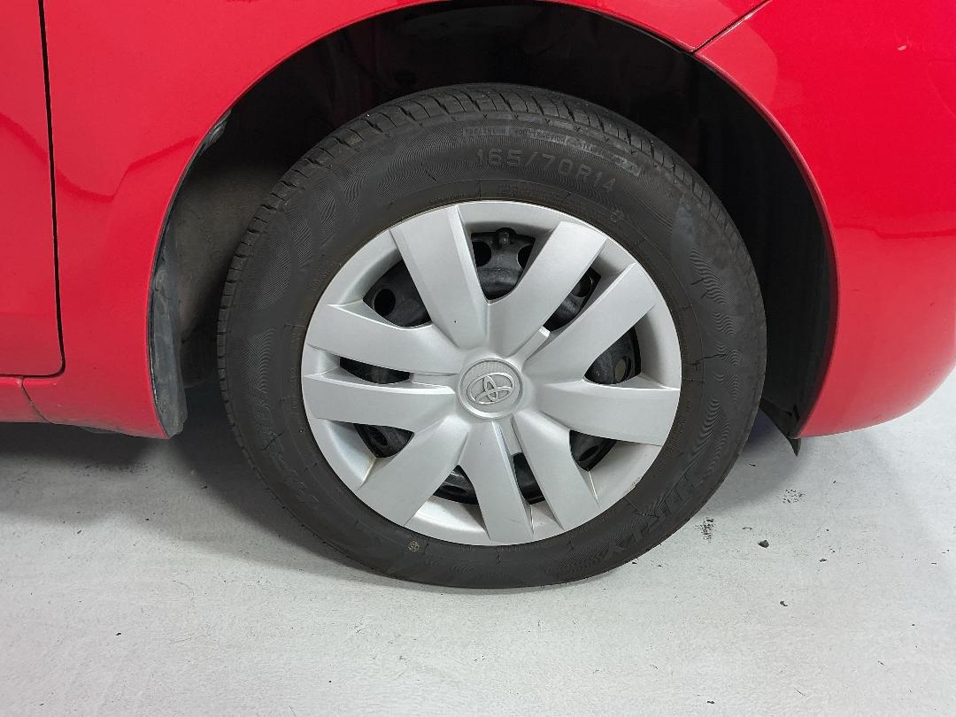 Photo '7' of Toyota Vitz