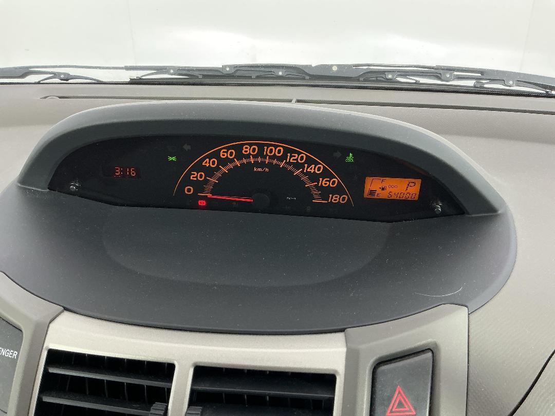 Photo '19' of Toyota Vitz