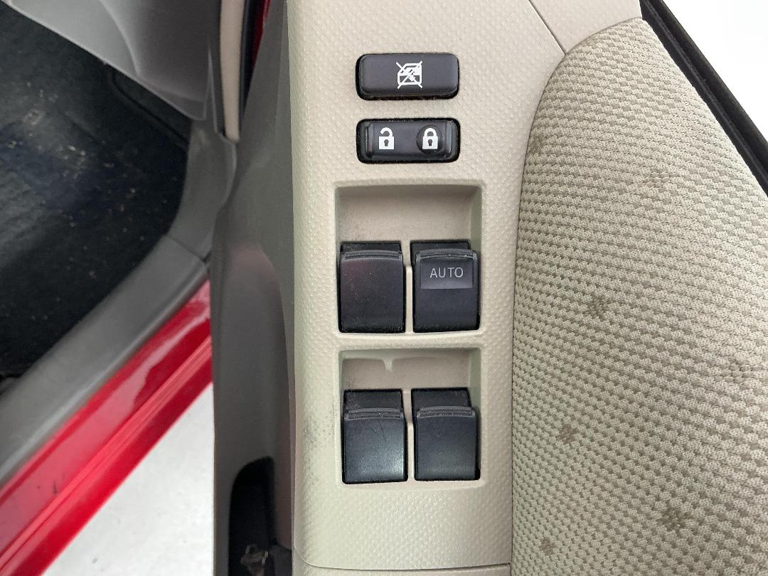 Photo '21' of Toyota Vitz