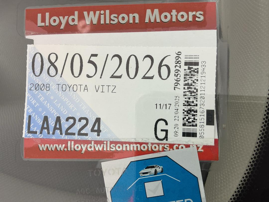 Photo '24' of Toyota Vitz