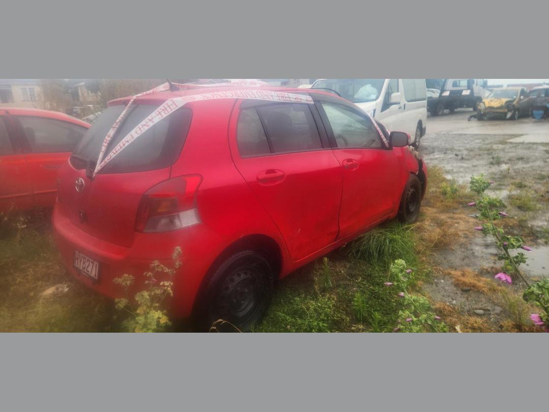 Photo '8' of Toyota Vitz