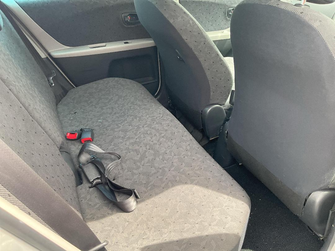 Photo '11' of Toyota Vitz