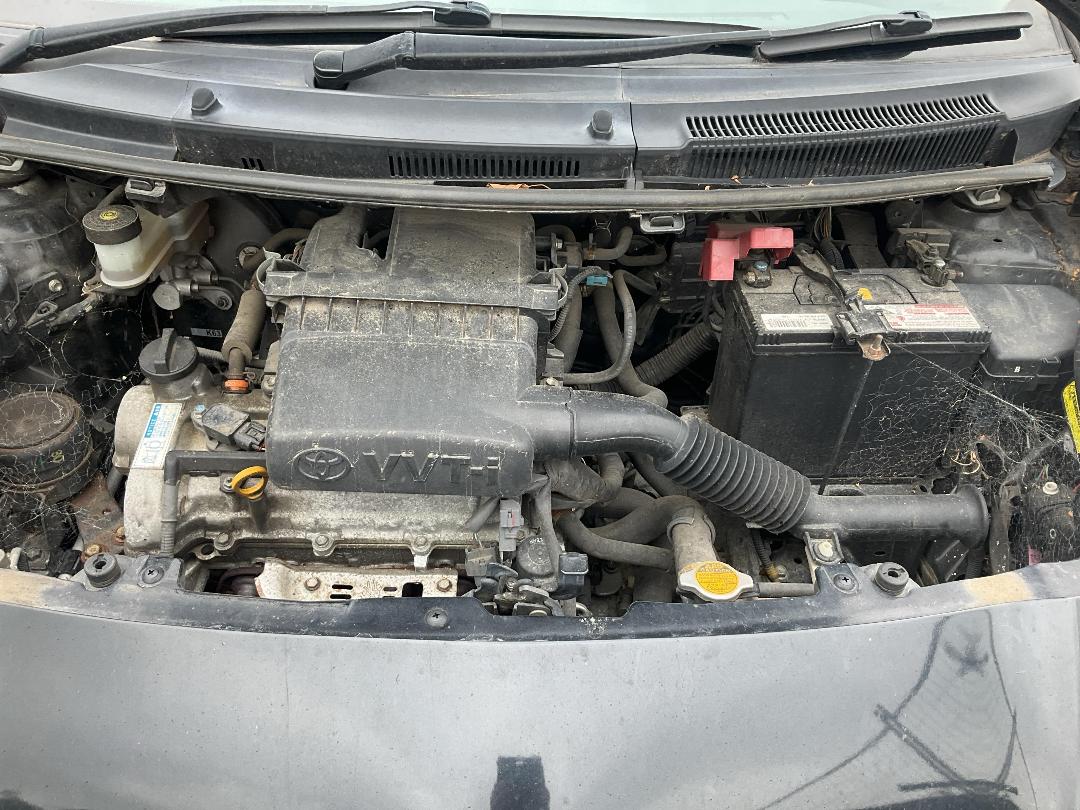 Photo '7' of Toyota Vitz