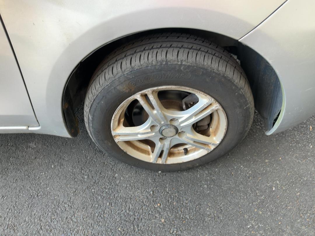 Photo '10' of Toyota Vitz Photo '10' of Toyota Vitz