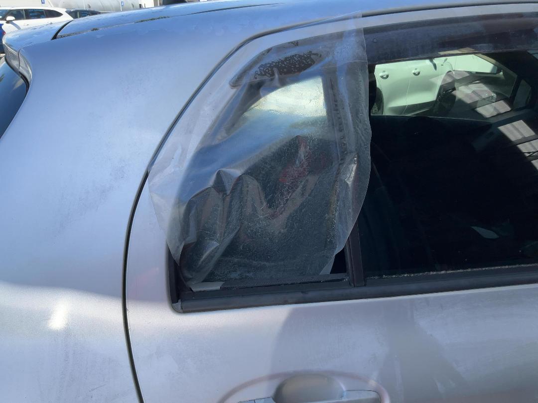 Photo '15' of Toyota Vitz Photo '15' of Toyota Vitz