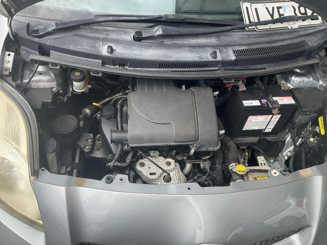 Photo '14' of Toyota Vitz