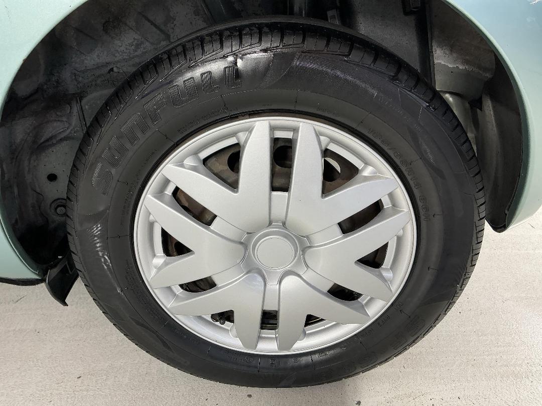 Photo '11' of Toyota Vitz