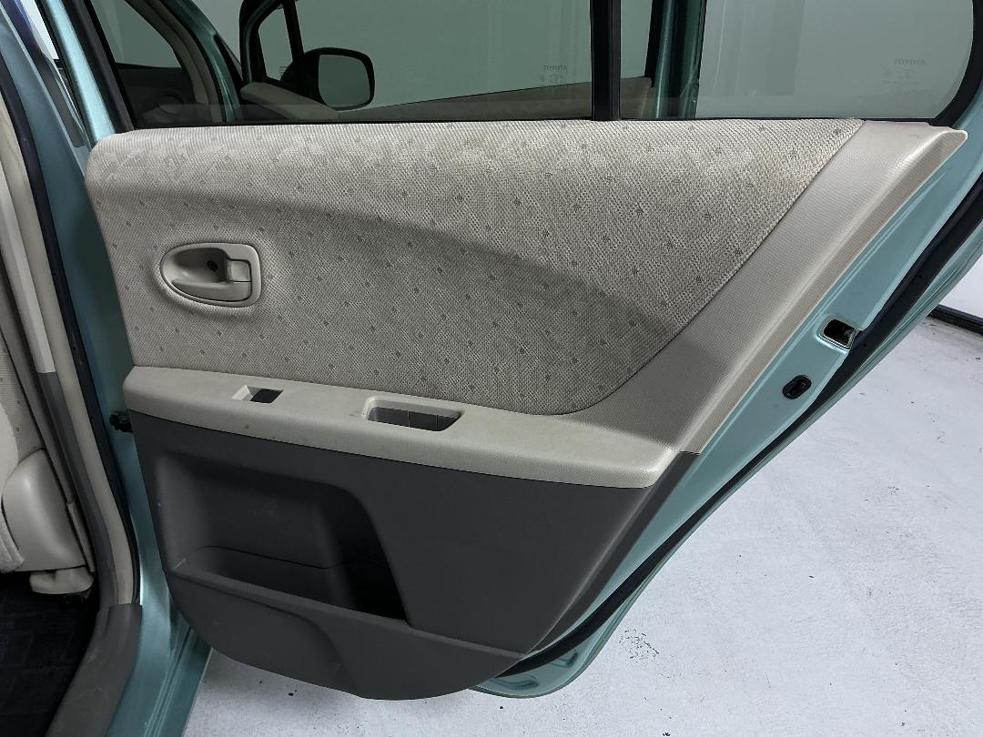 Photo '19' of Toyota Vitz