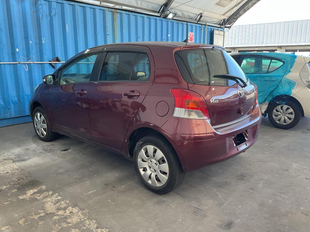 Photo '4' of Toyota Vitz