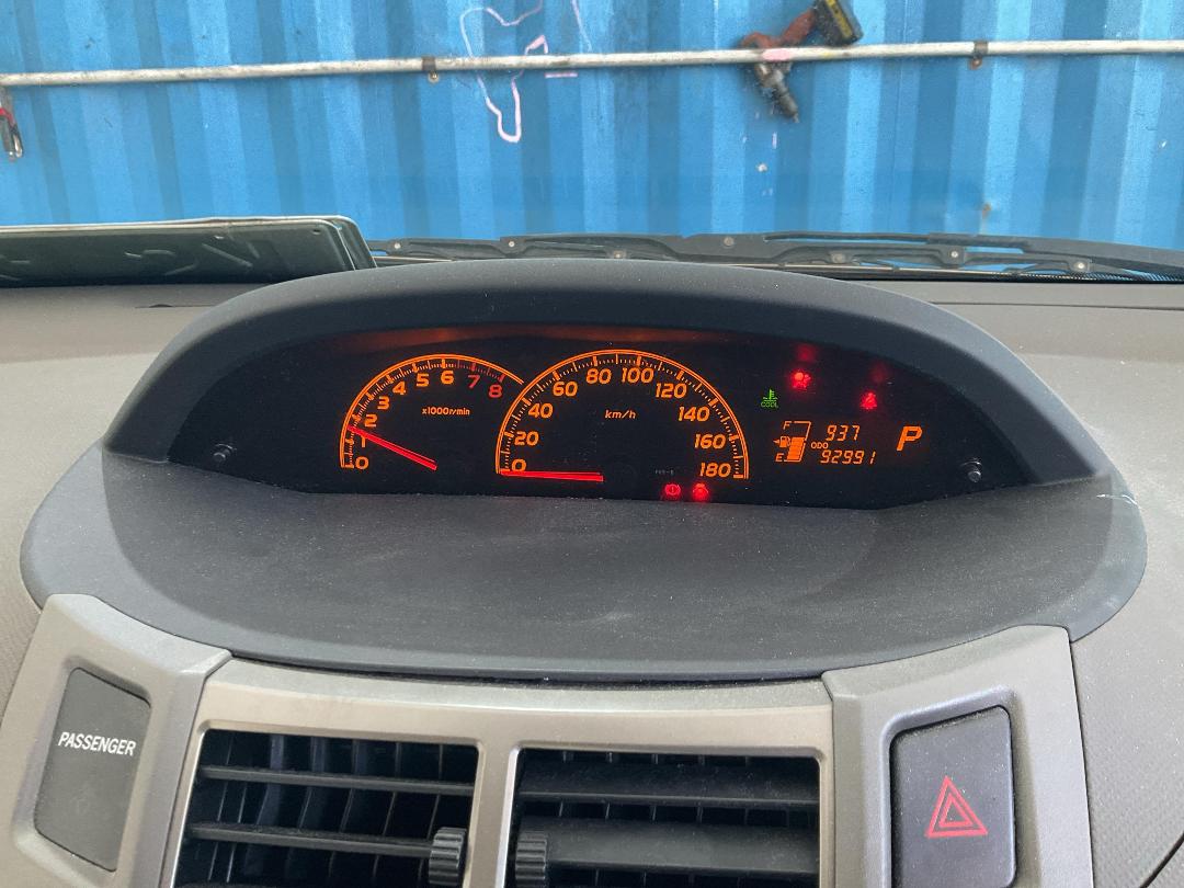 Photo '13' of Toyota Vitz