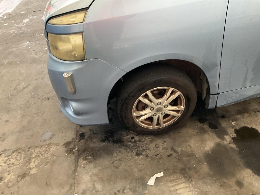 Photo '6' of Toyota Voxy Photo '6' of Toyota Voxy