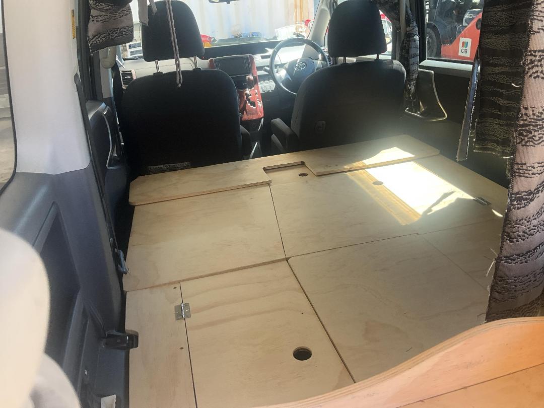 Photo '12' of Toyota Voxy