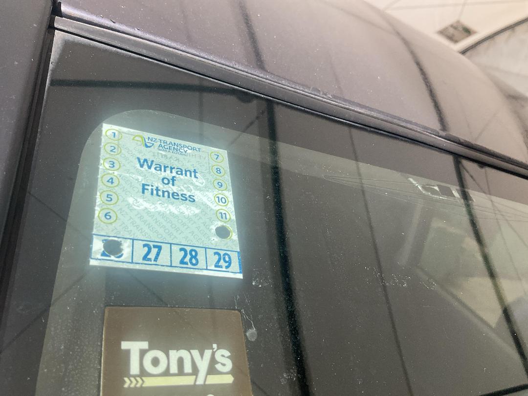 Photo '13' of Toyota Voxy