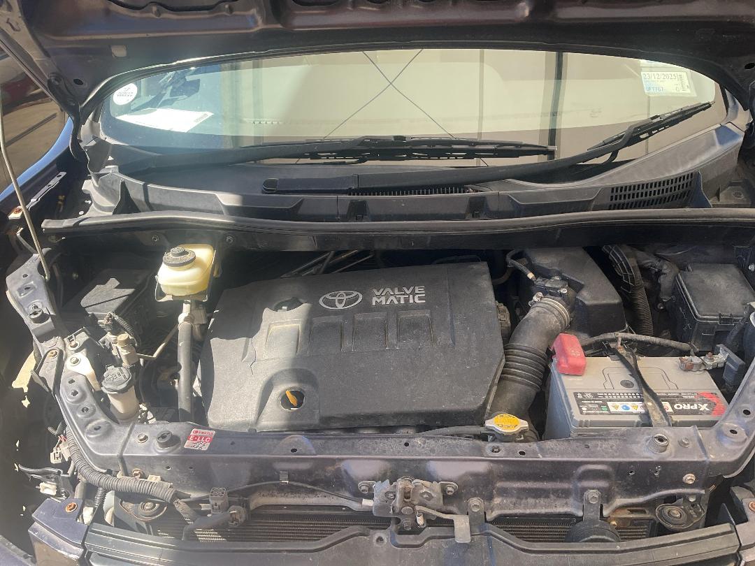 Photo '15' of Toyota Voxy