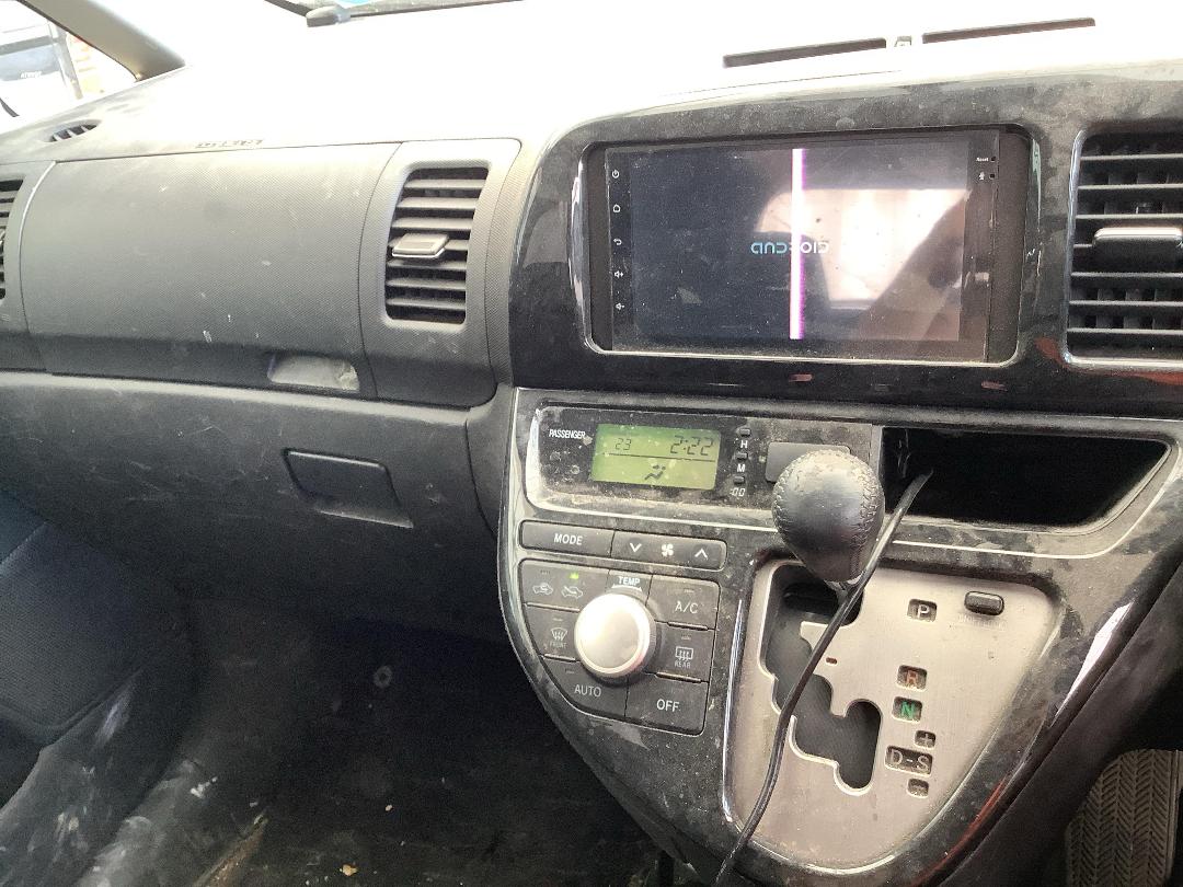 Photo '15' of Toyota Wish Photo '15' of Toyota Wish