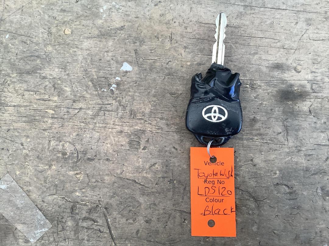 Photo '17' of Toyota Wish Photo '17' of Toyota Wish