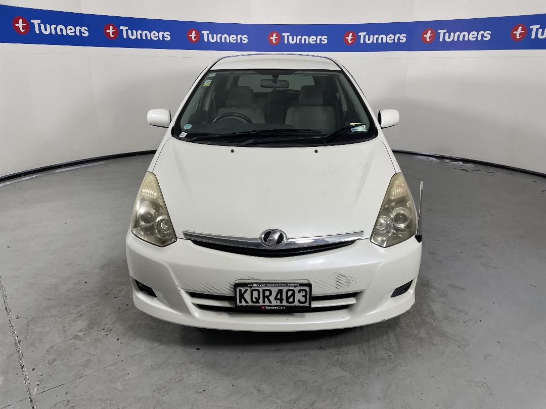 Photo '2' of Toyota Wish Photo '2' of Toyota Wish