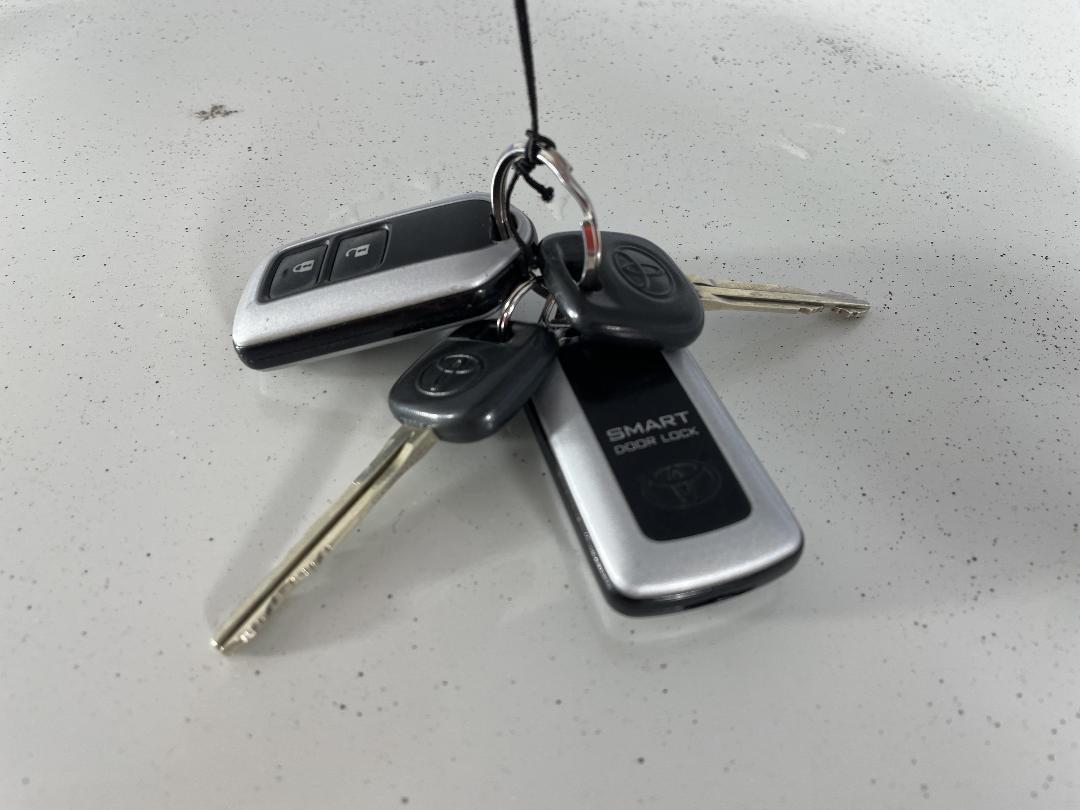 Photo '22' of Toyota Wish Photo '22' of Toyota Wish