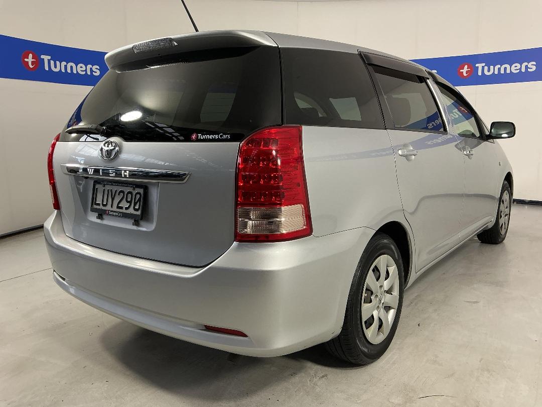 Photo '7' of Toyota Wish